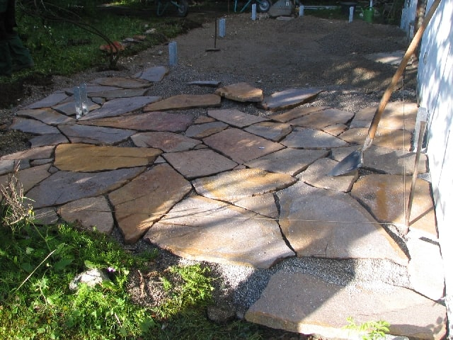 Terrasse pflastern - während der Arbeiten - ANDERLIK GmbH